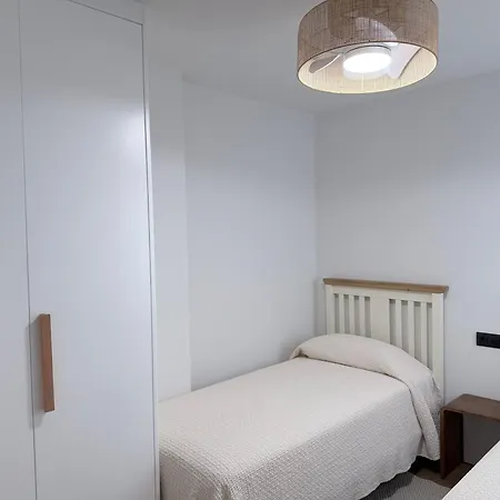New Spacious 2br - Canteras - Side Sea View - 2 Bathrooms - Ac - Parking Las Palmas de Gran Canaria