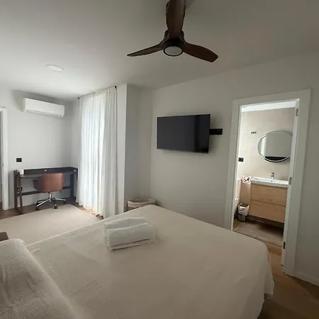 Apartamento New Spacious 2br - Canteras - Side Sea View - 2 Bathrooms - Ac - Parking *