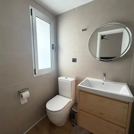 New Spacious 2br - Canteras - Side Sea View - 2 Bathrooms - Ac - Parking * Las Palmas de Gran Canaria